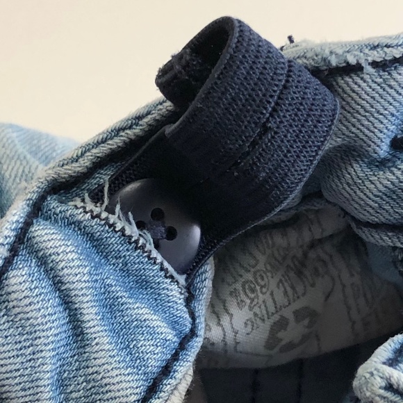 Girls Cuffed Light Wash Denim Shorts - Picture 3 of 4